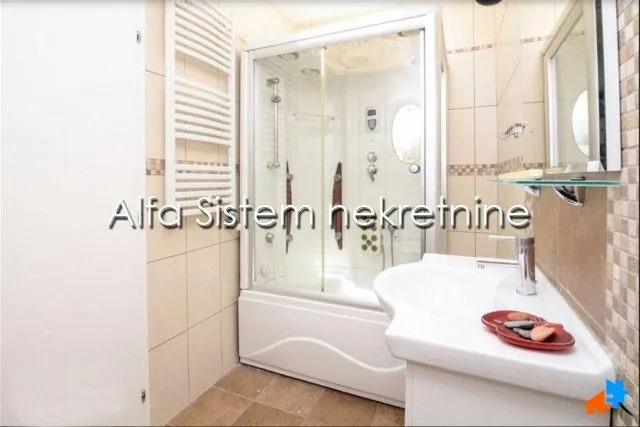 Rent, four bedroom apartment, 140m², Đeram Pijaca, Beograd