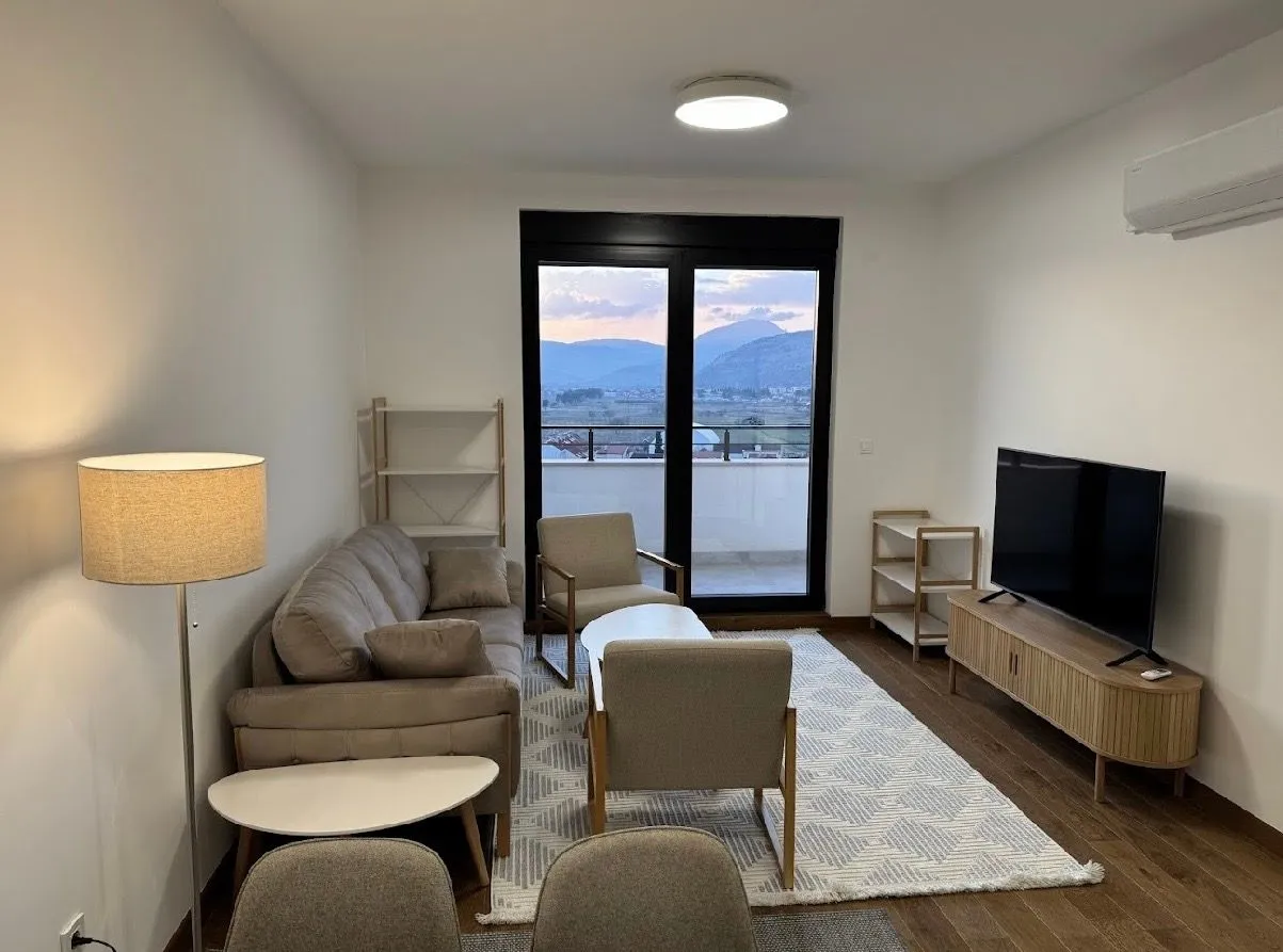 Rent, three bedroom apartment, 96m², Tološka šuma, Podgorica