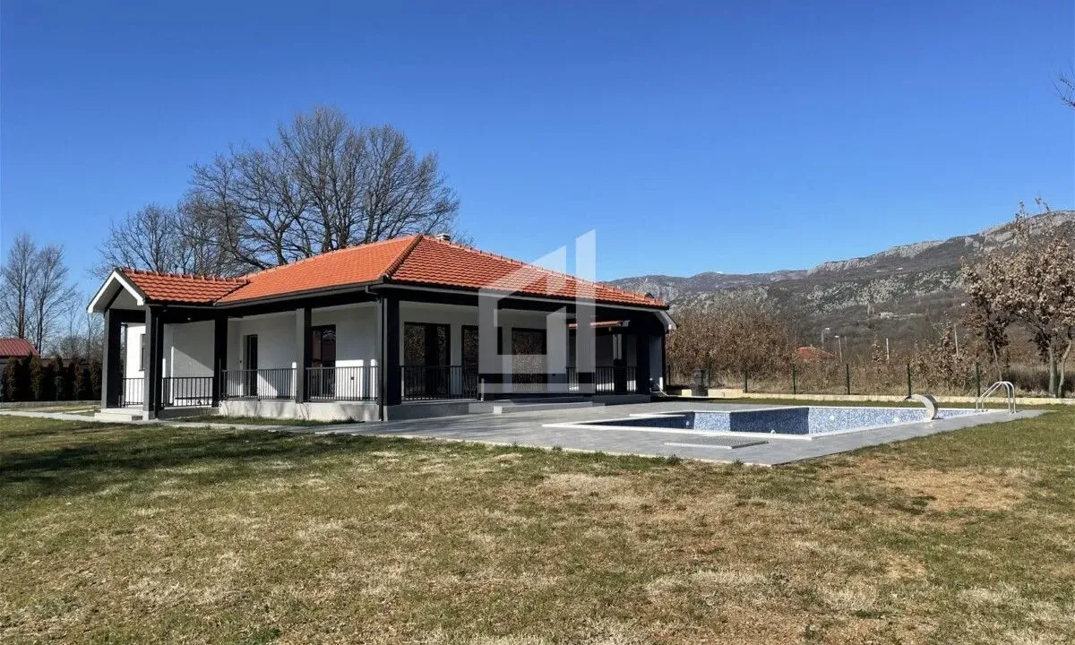 Izdavanje, kuća, 110m², Pričelje, Podgorica