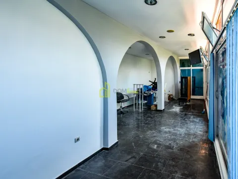 Izdavanje, poslovni prostor, 80m², Centar, Podgorica - image 2