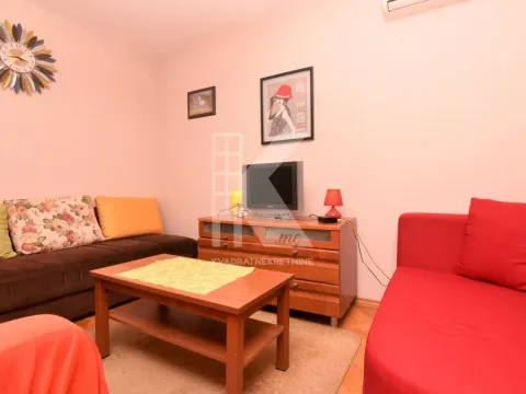 Izdavanje, garsonjera, 30m², Lepa Kata, Podgorica - image 4