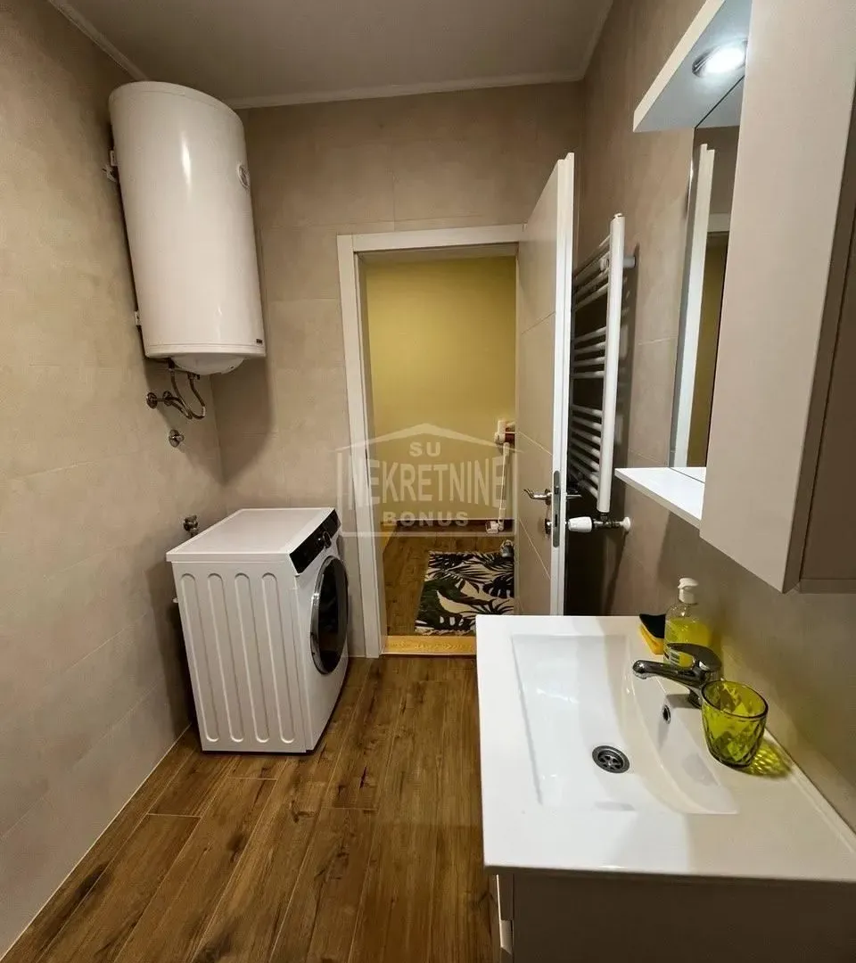 Prodaja, trosoban stan, 63m², Centar, Subotica