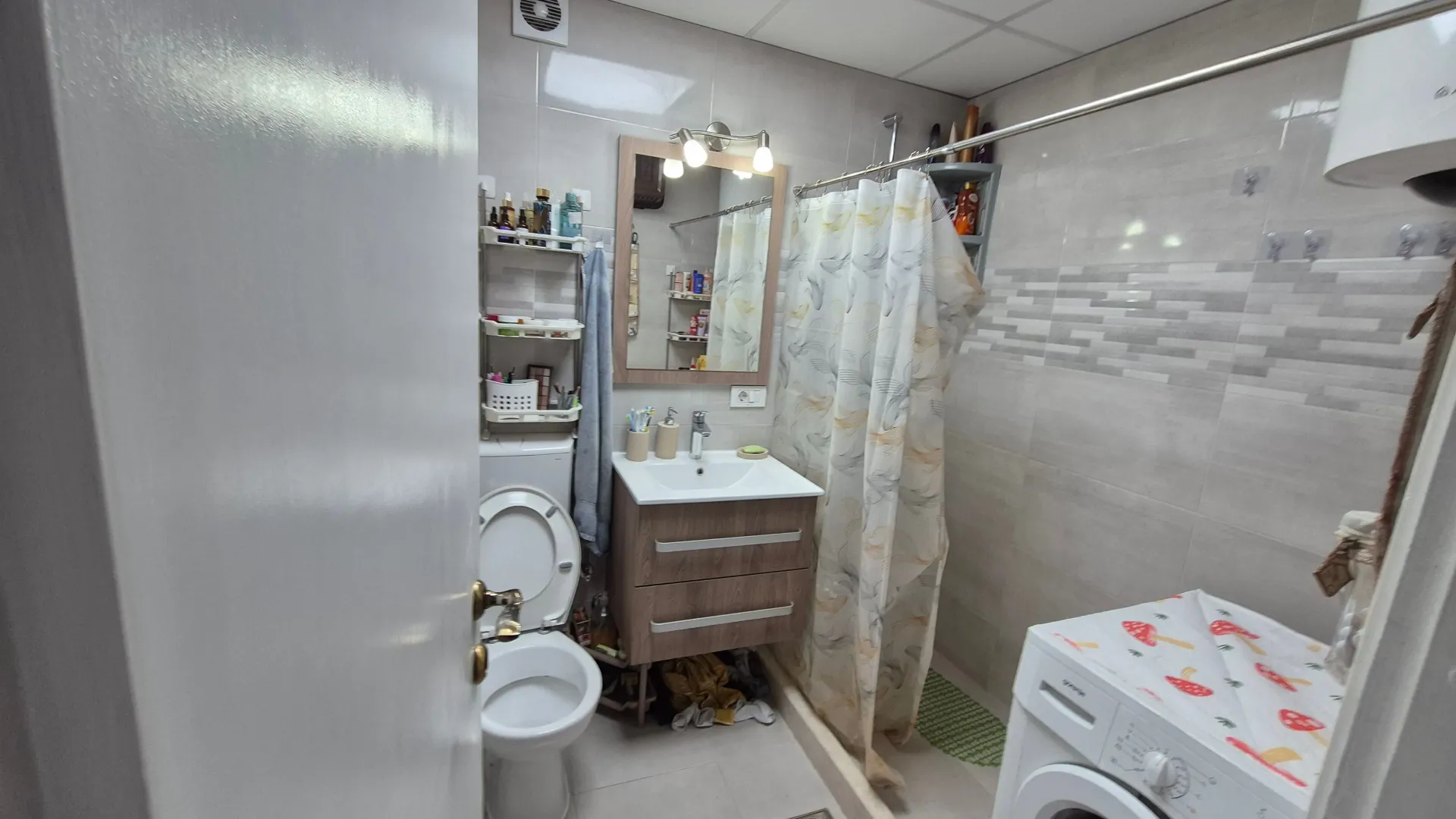 Prodaja, trosoban stan, 95m², Centar, Nikšić