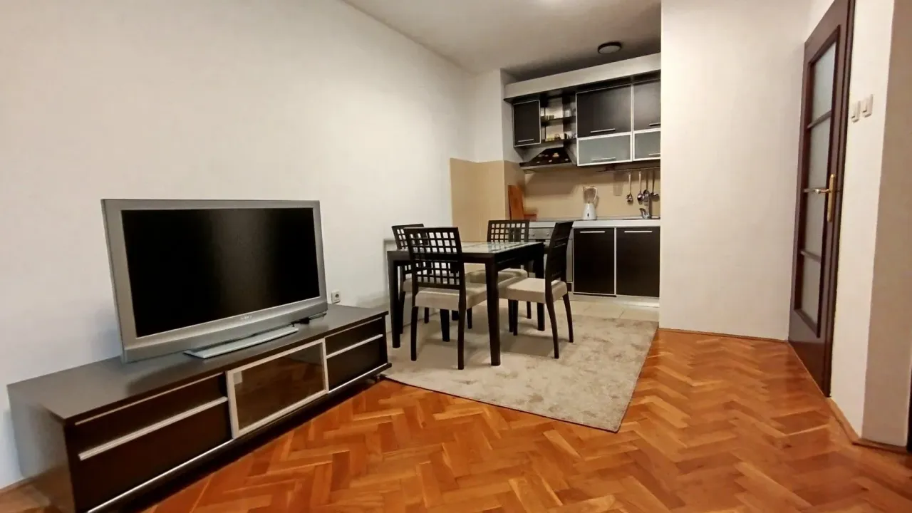 Izdavanje, stan, 46m², Blok 6, Podgorica