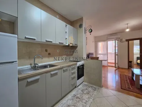 Izdavanje, stan, 35m², Centar, Bar - image 7