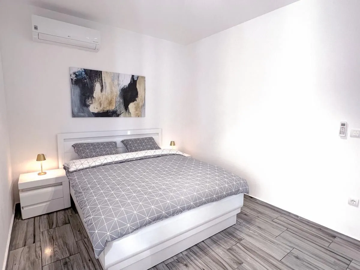 Sale, two bedroom apartment, 55m², Tivat, Crna Gora
