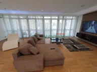 Izdavanje, trosoban stan, 148m², Savski Venac, Beograd - image 4