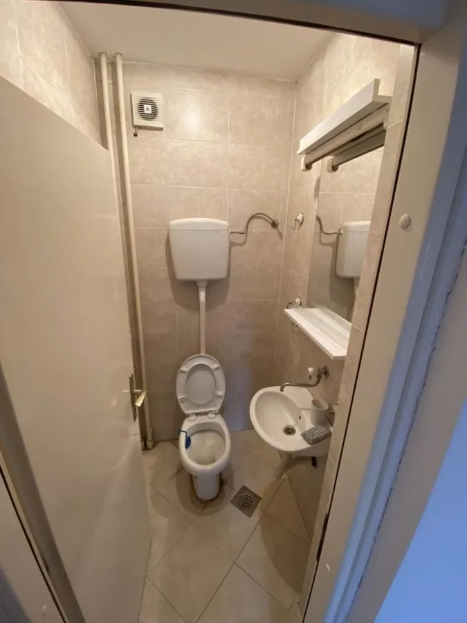 Izdavanje, dvosoban stan, 73m², Crveni Pevac, Niš