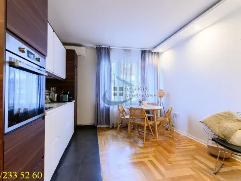 Stan in Vračar Sve Podlokacije