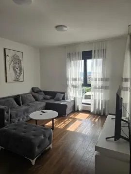 Rent, one bedroom apartment, 50m², Tivat, Crna Gora - image 8