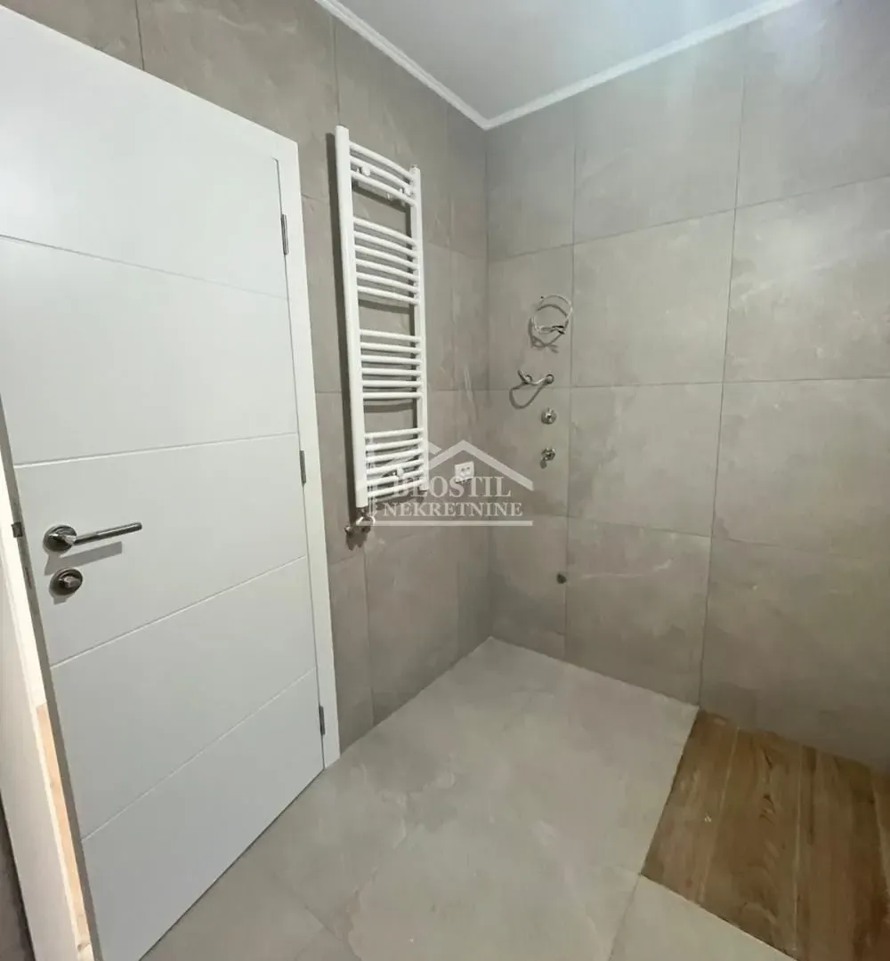 Prodaja, četvorosoban stan, 83m², Centar, Smederevo