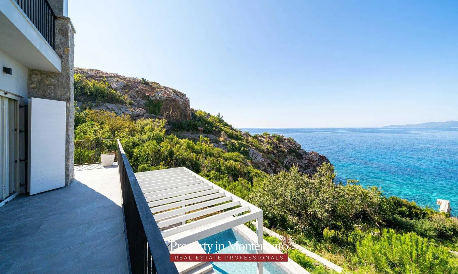 Sale, house, 310m², Rijeka Reževići, Budva