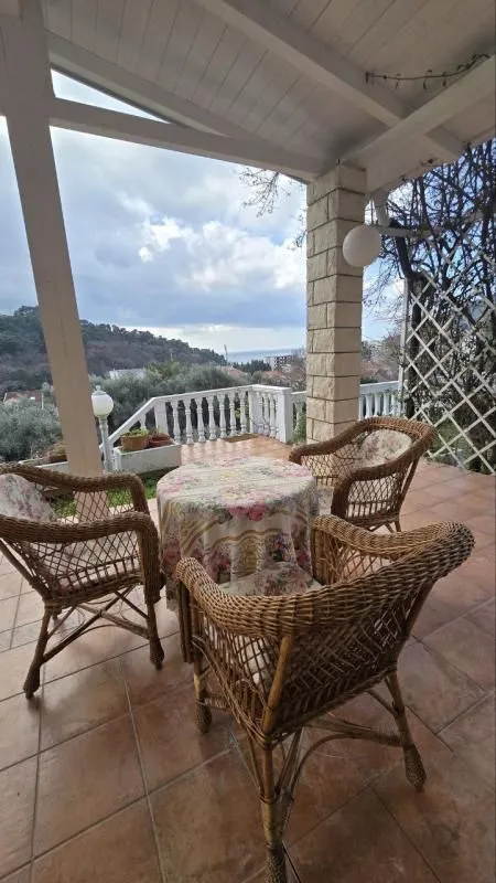 Prodaja, dvosoban stan, 86m², Petrovac, Budva