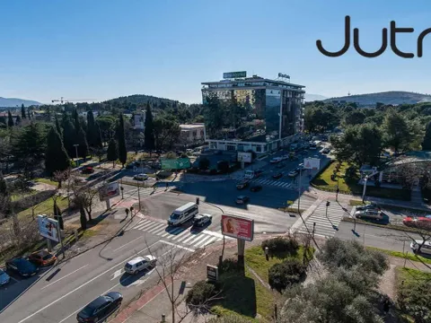 Prodaja, četvorosoban stan, 281m², Preko Morače, Podgorica - image 23