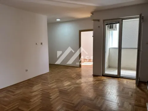Izdavanje, dvosoban stan, 52m², Novo naselje, Novi Sad - image 2