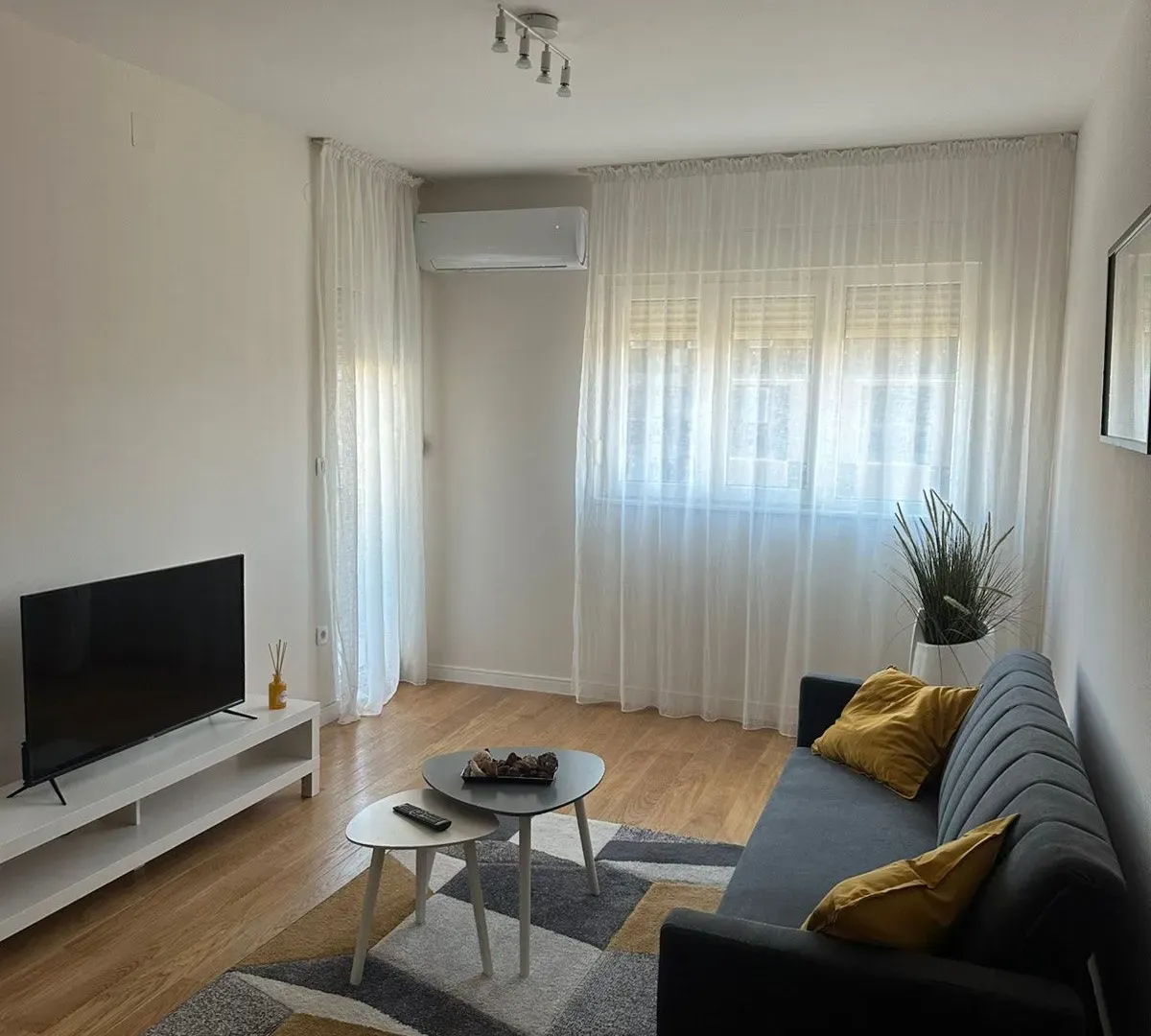 Rent, one bedroom apartment, 48m², Central Point, Podgorica