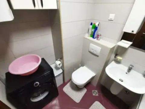 Izdavanje, jednosoban stan, 49m², City Kvart, Podgorica - image 11