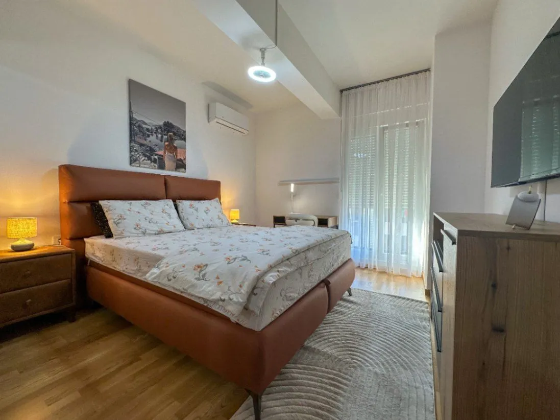 Izdavanje, jednosoban stan, 48m², Stara Varoš, Podgorica