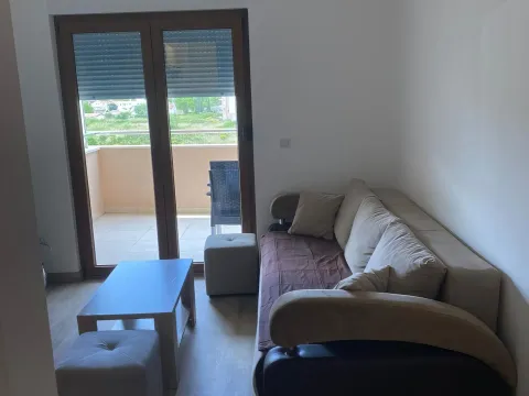 Izdavanje, dvosoban stan, 70m², Igalo, Herceg Novi - image 2