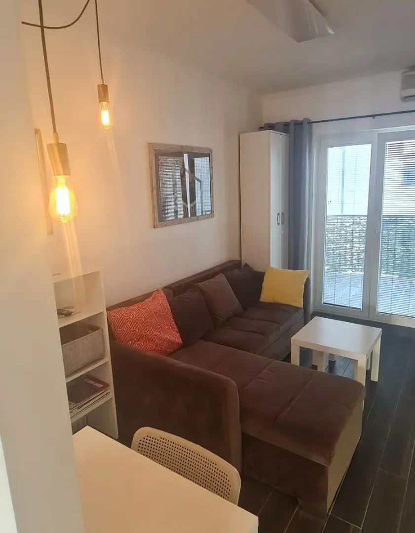 Izdavanje, jednosoban stan, 23m², Đenovići, Herceg Novi