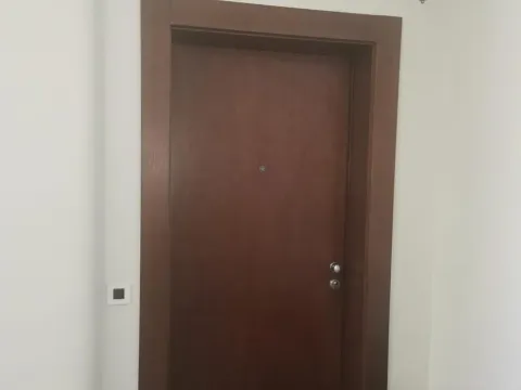 Prodaja, četvorosoban stan, 135m², Zemun Cara Dušana, Zemun Sve Podlokacije - image 3