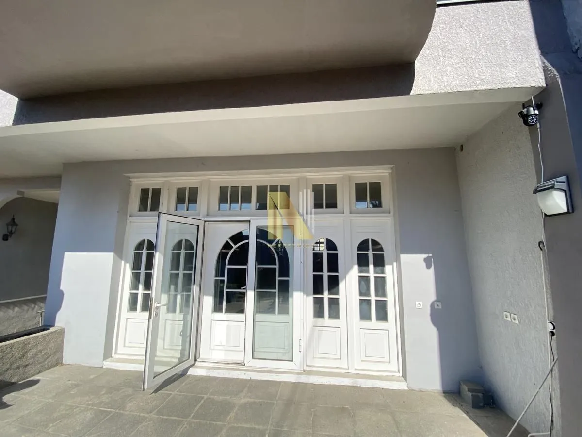 Prodaja, kuća, 324m², Telep, Novi Sad Sve Podlokacije