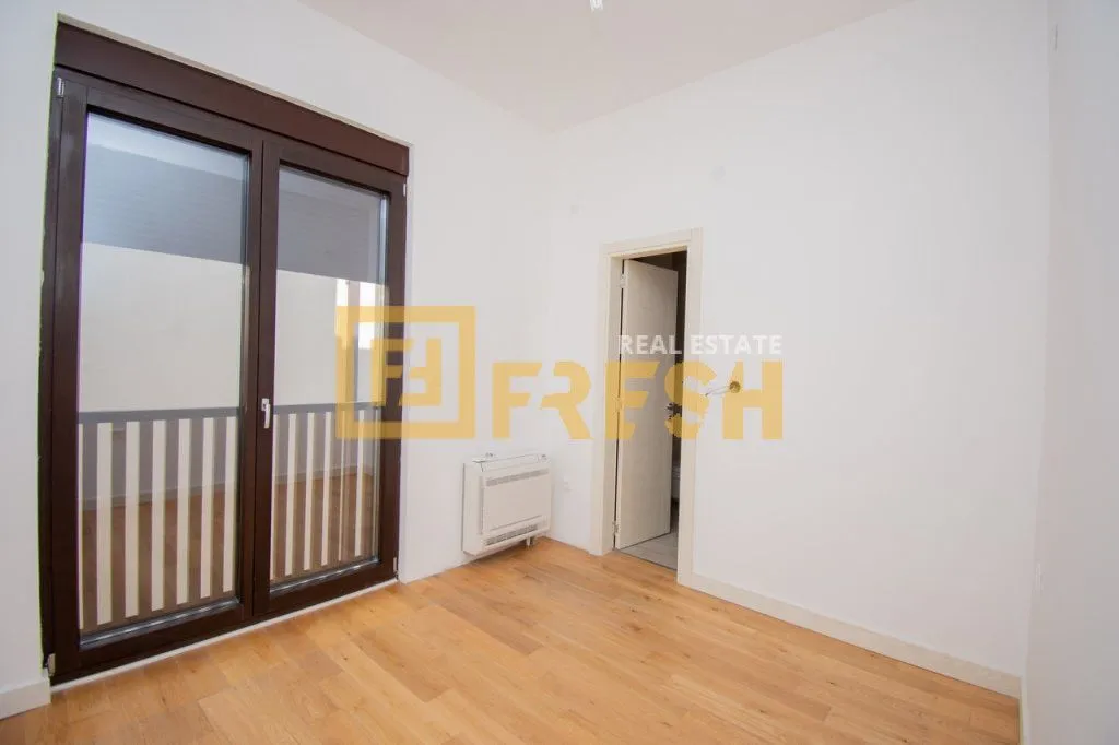 Prodaja, trosoban stan, 139m², Gornja Gorica, Podgorica