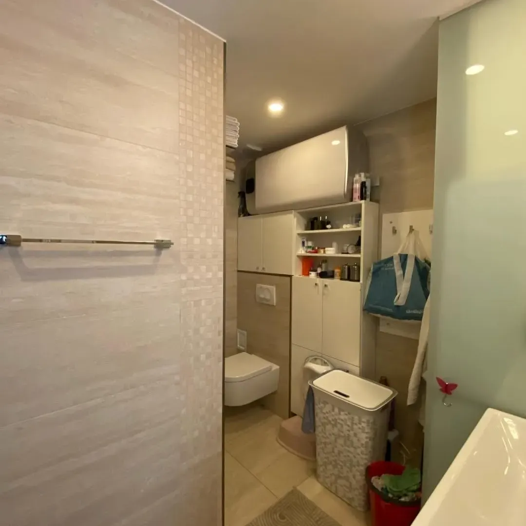 Izdavanje, trosoban stan, 120m², Centar, Podgorica