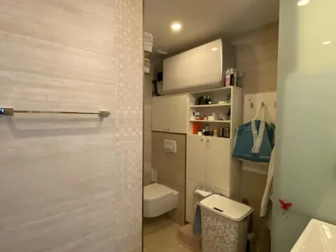 Izdavanje, trosoban stan, 120m², Centar, Podgorica - image 5