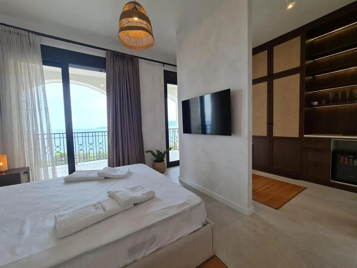Sale, house, 300m², Reževići, Budva