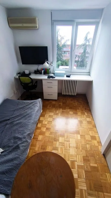 Izdavanje, dvosoban stan, 43m², Banovo Brdo, Beograd