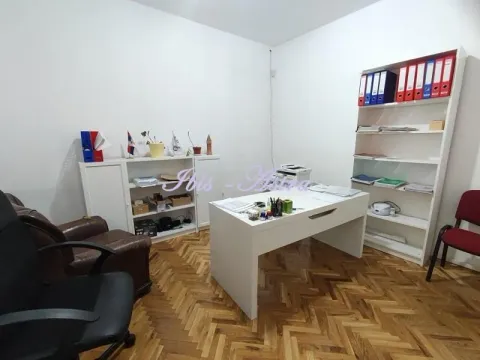Rent, four bedroom apartment, 95m², Lekino Brdo, Voždovac Sve Podlokacije