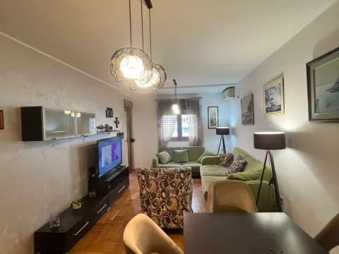 Prodaja, dvosoban stan, 70m², Stari Aerodrom, Podgorica - image 7