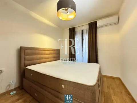 Izdavanje, jednosoban stan, 50m², City Kvart, Podgorica - image 8