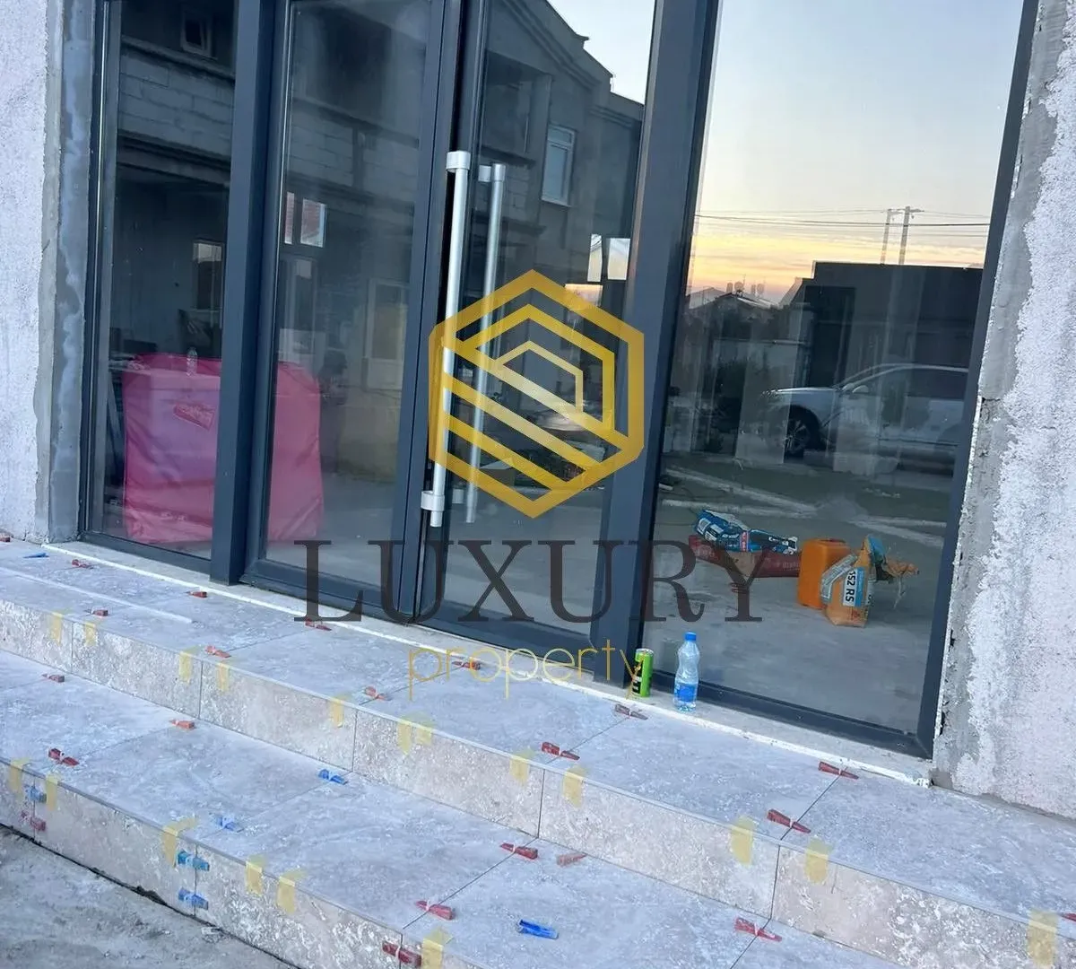 Rent, office space, 140m², Tološi, Podgorica