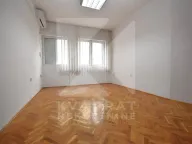 Izdavanje, poslovni prostor, 36m², Centar, Podgorica - image 1
