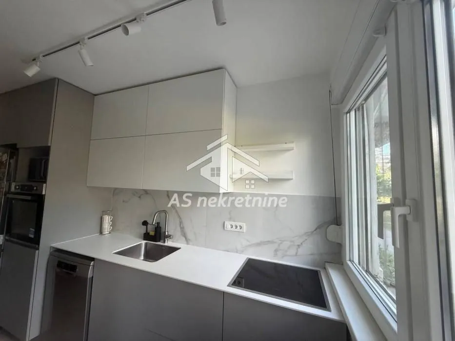 Rent, two bedroom apartment, 50m², Stari Merkator, Novi Beograd Sve Podlokacije