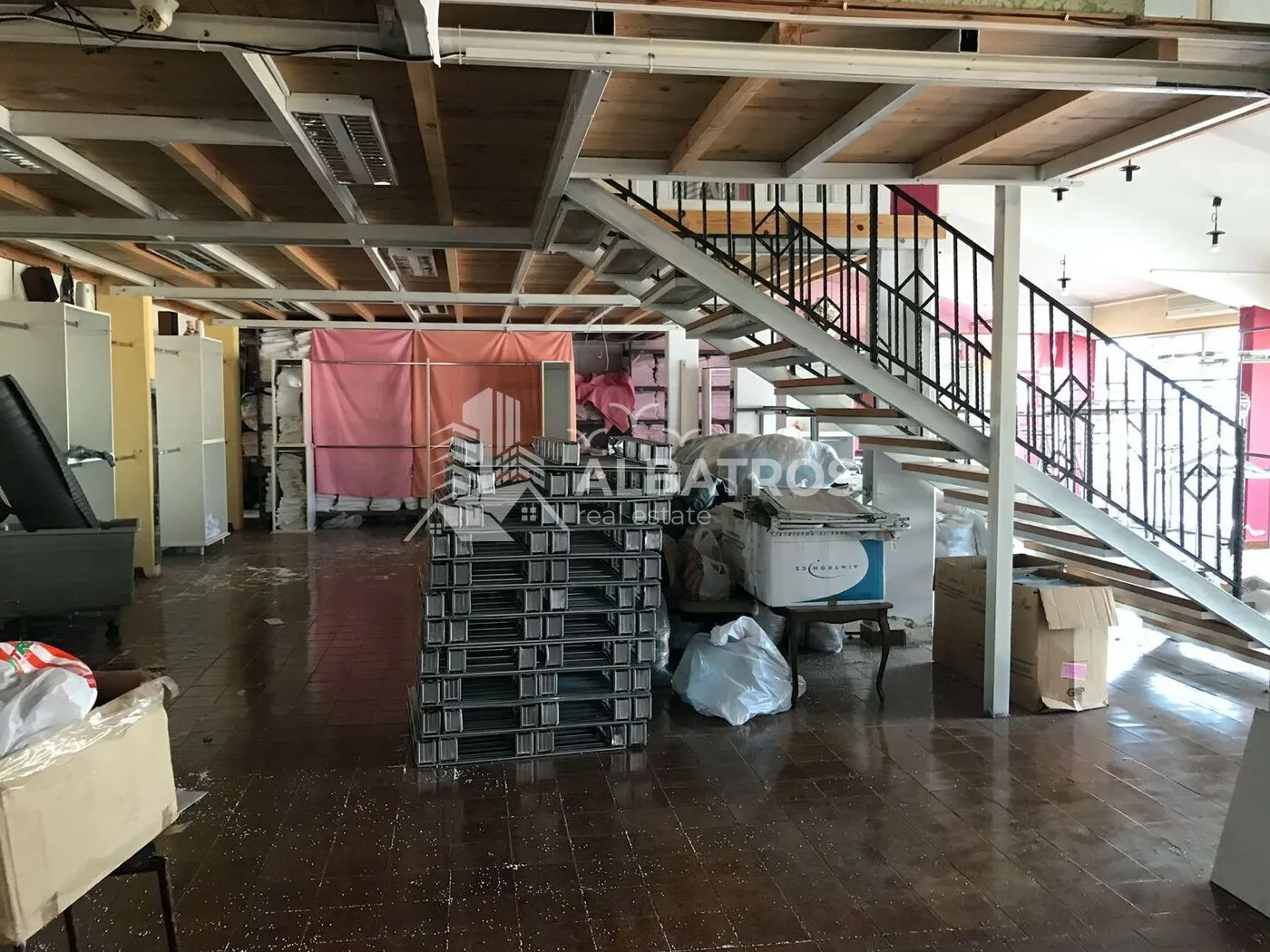 Rent, office space, 710m², Bar, Crna Gora