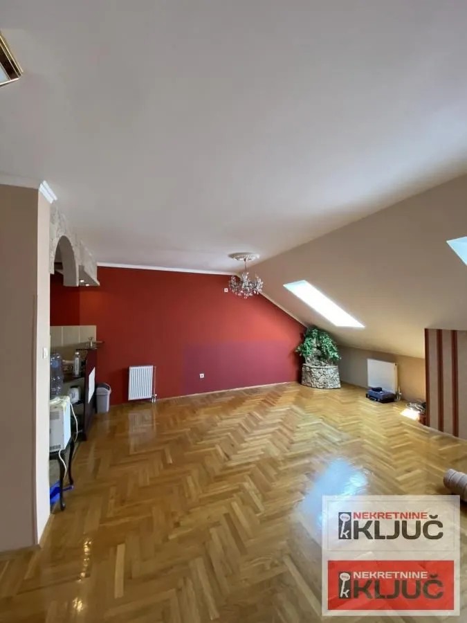 Prodaja, trosoban stan, 100m², Sajmište, Novi Sad