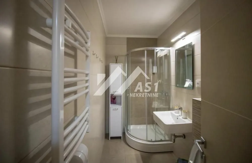 Izdavanje, dvosoban stan, 44m², Grbavica, Novi Sad Sve Podlokacije