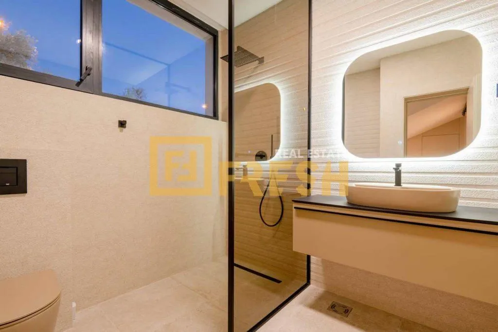 Sale, house, 240m², Budva, Crna Gora