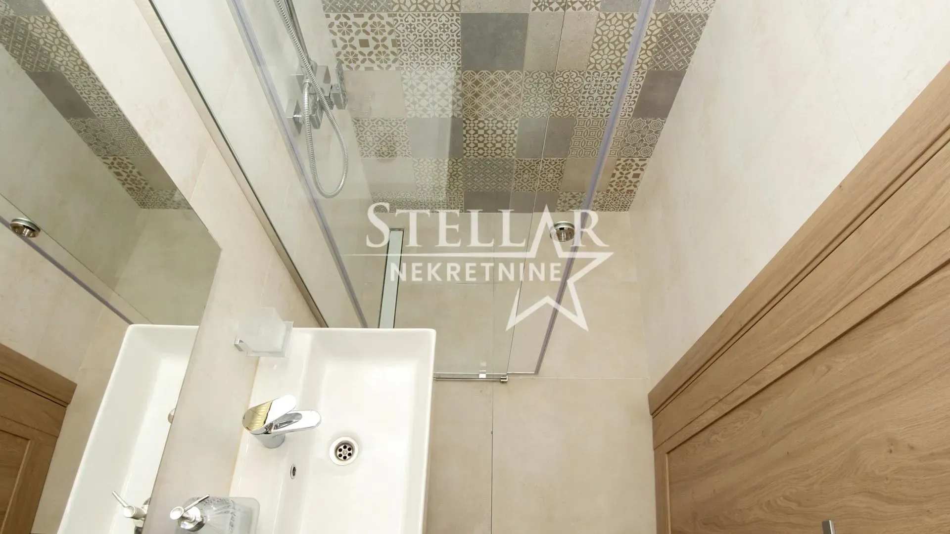 Rent, office space, 70m², Master Kvart, Podgorica