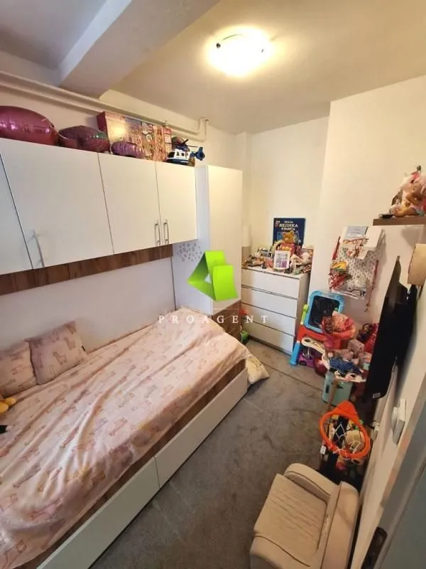 Prodaja, kuća, 300m², Pantelej, Niš