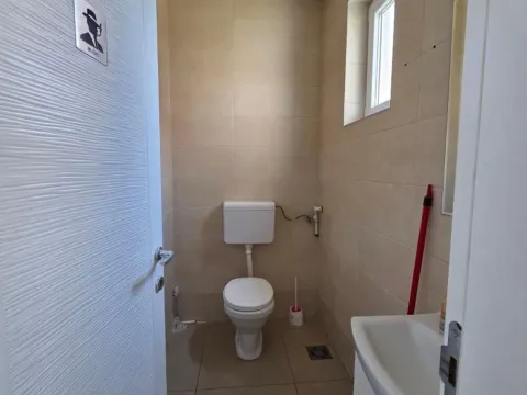 Rent, office space, 147m², Altina, Beograd - image 14