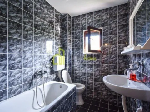 Izdavanje, kuća, 85m², Stari Aerodrom, Podgorica - image 10