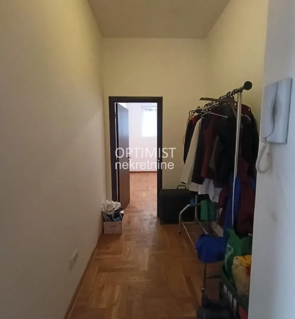 Prodaja, jednosoban stan, 70m², Čukarica, Beograd