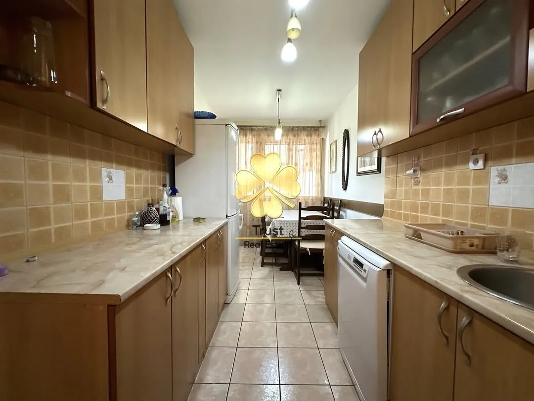 Prodaja, dvosoban stan, 65m², Gintaš, Podgorica