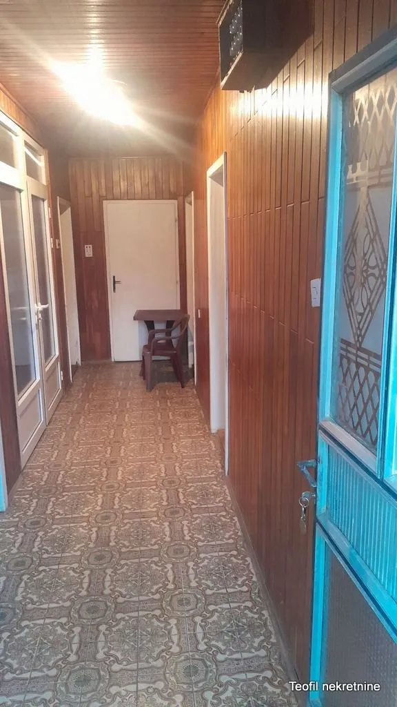 Rent, office space, 295m², Palilula, Niš
