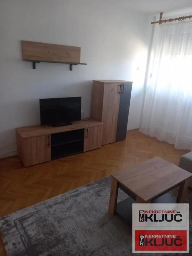 Izdavanje, dvosoban stan, 66m², Železnička Stanica, Novi Sad Sve Podlokacije