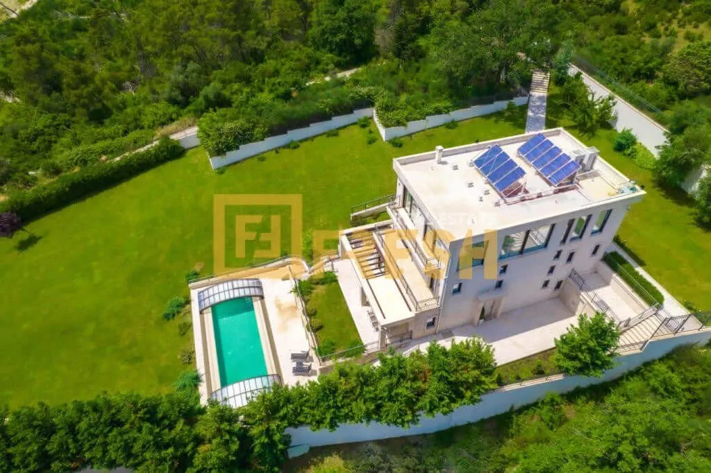 Prodaja, kuća, 750m², Tivat, Crna Gora
